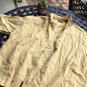 Island Soft Men’s XXL Yellow Button Up Shirt!🌟
